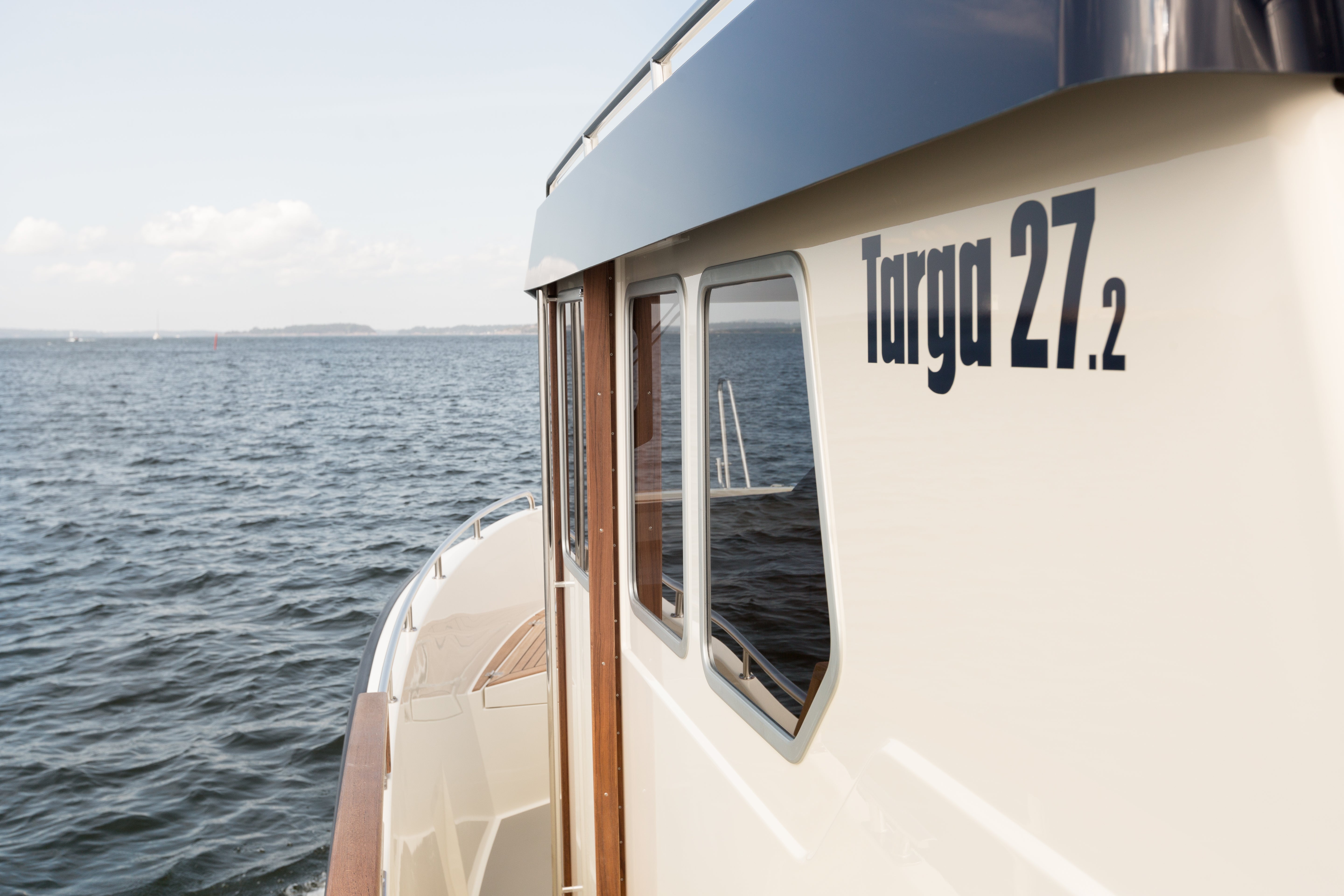Original Targa decals for the pilothouse. Decals for all boatmodels available, both models in production and old models taken out of production. Each package includes two decals, one for starboard and one for port.