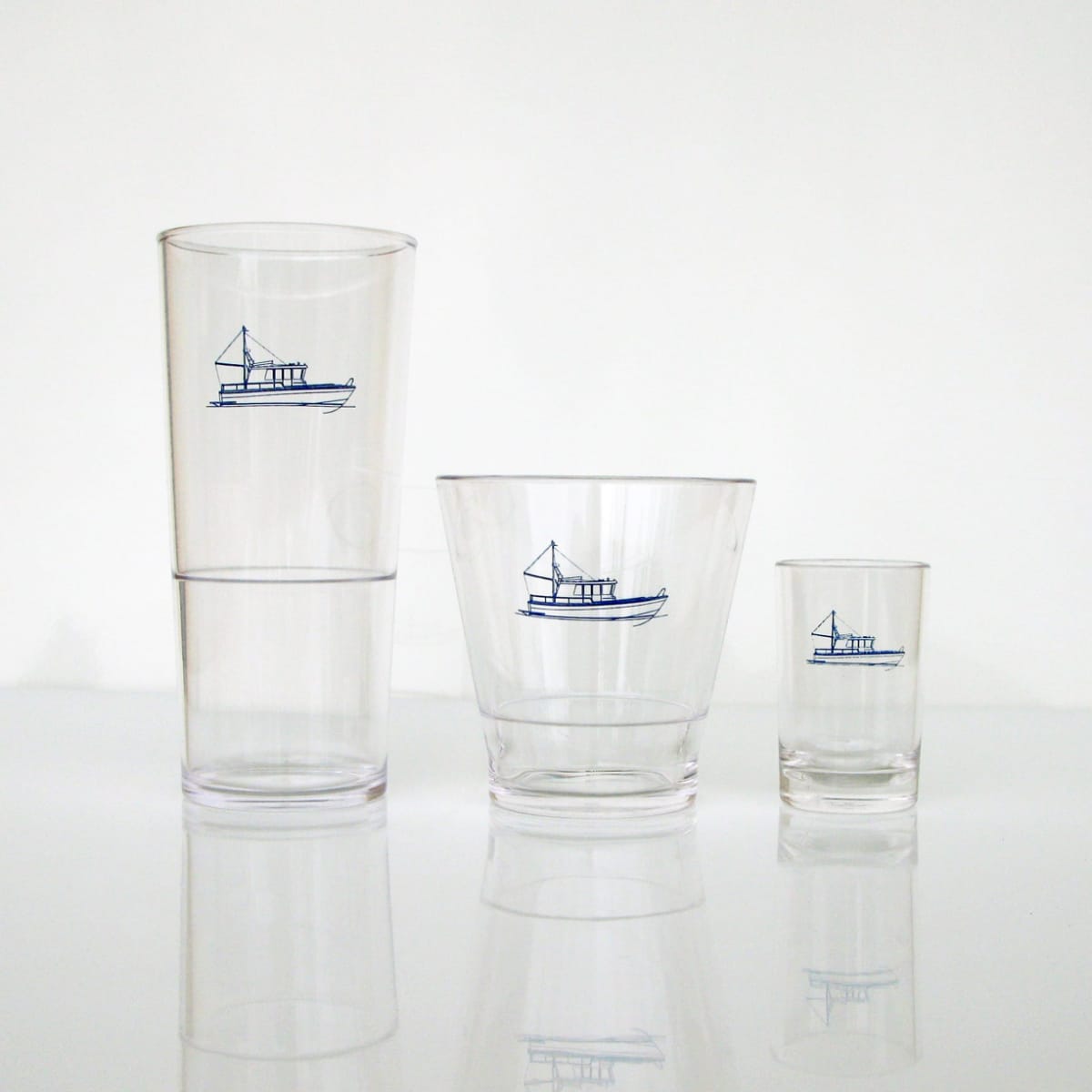 Three types of glasses in sets for either four persons (12 glasses in total) or six persons (18 glasses in total)